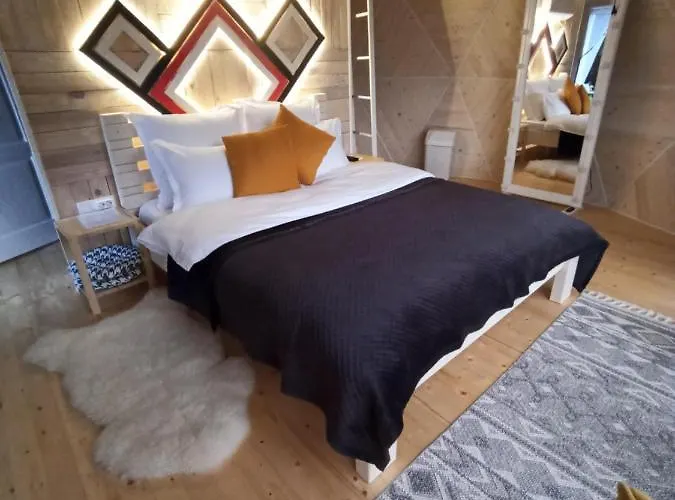 Honey Dome Kamp alanı Vizhenka